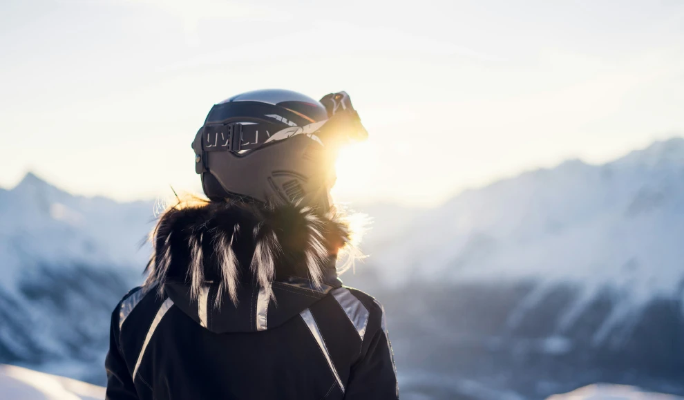 skieur-montagne Skieur au coucher du soleil